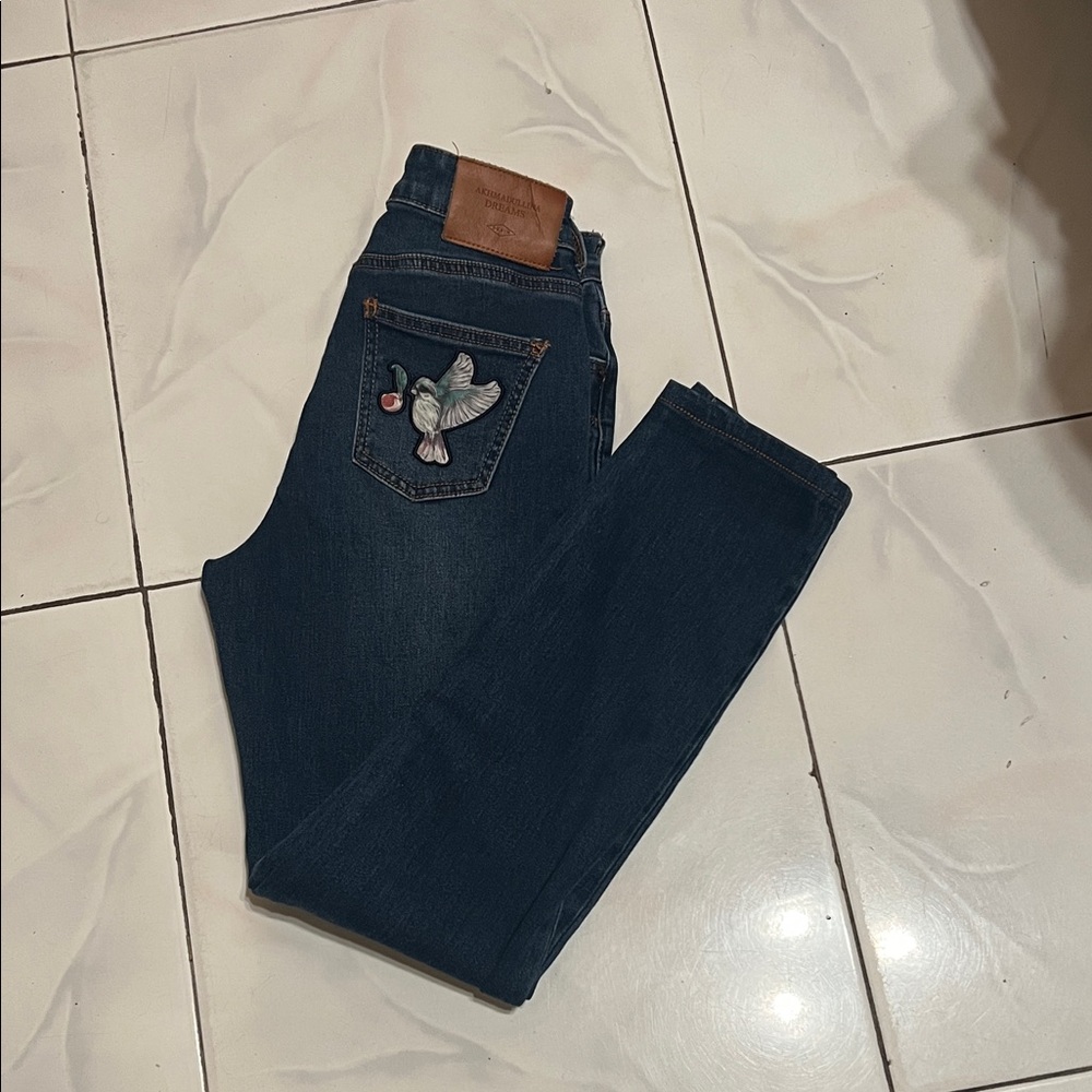 Elegant Dark Blue Straight Leg Jeans with Bird Embroidery